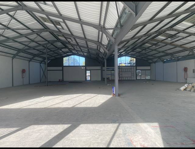 366M² RETAIL TO LET IN TOKAI